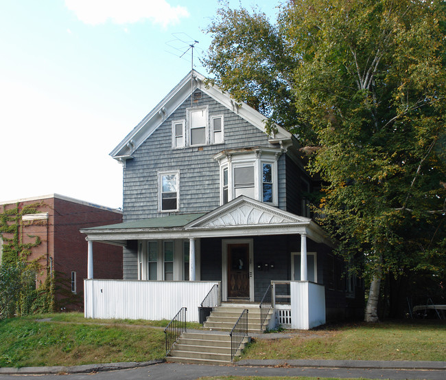 29 Laurel Ave in Auburn, ME - Building Photo - Building Photo