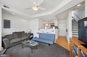 3725 Lancaster Ave in Philadelphia, PA - Foto de edificio - Building Photo