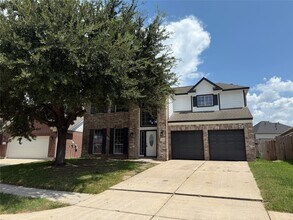 4106 Forest Rain Ln in Atascocita, TX - Foto de edificio - Building Photo