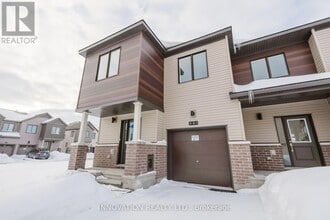 501 Galanthus Walk in Ottawa, ON - Building Photo - Building Photo