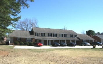 Chase Park Apartments in Wilson, NC - Building Photo - Building Photo