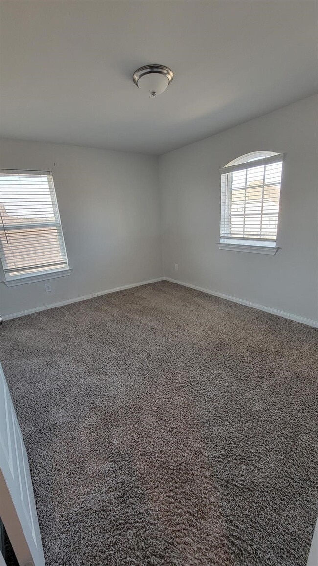 property at 6028 Pearland Pl