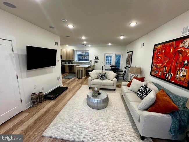 2008 S College Ave in Philadelphia, PA - Building Photo - Building Photo