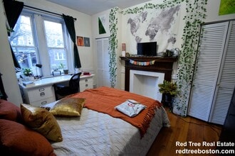 316 Saint Paul St, Unit 1 in Brookline, MA - Foto de edificio - Building Photo