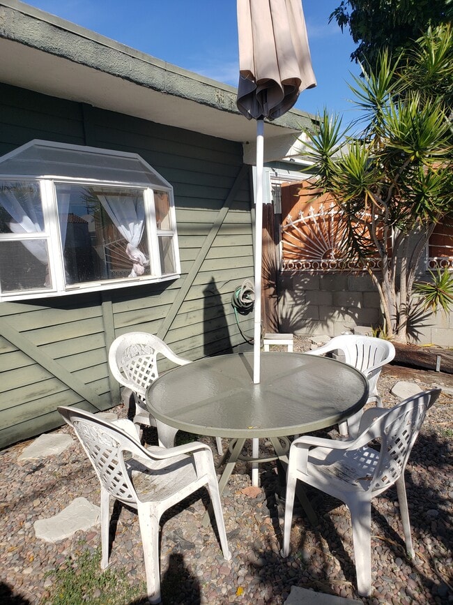property at 11831 Jefferson Blvd