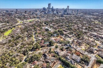 1508 Marshall Ln in Austin, TX - Building Photo - Building Photo