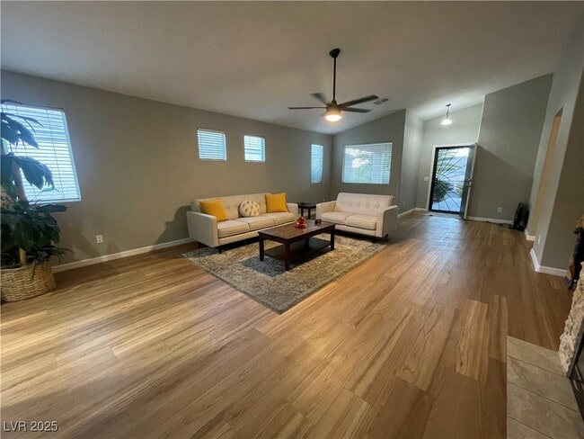 10270 Spider Rock Ave in Las Vegas, NV - Building Photo - Building Photo