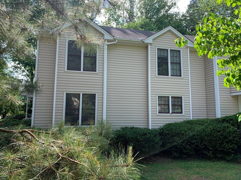 6117 New Market Way in Raleigh, NC - Building Photo