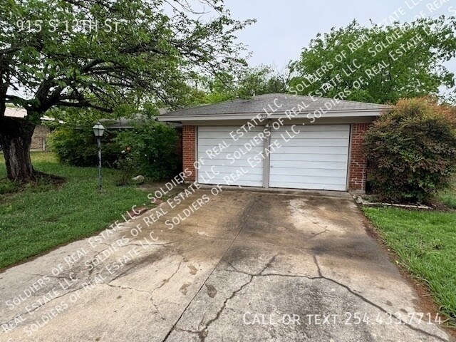 915 S 13th St in Copperas Cove, TX - Building Photo