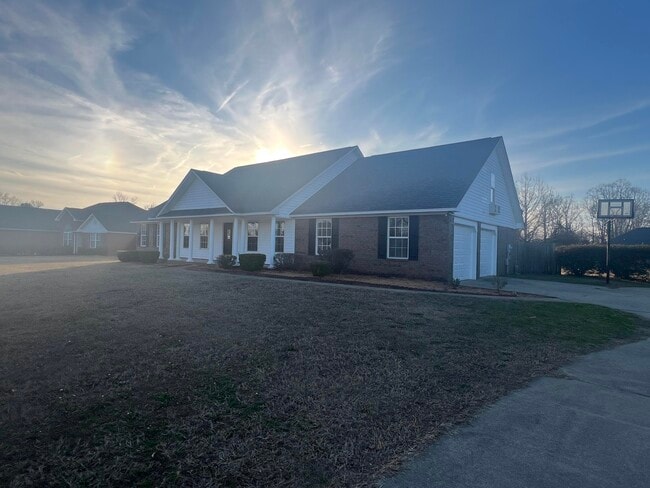 1240 Inabinet Dr in Sumter, SC - Building Photo - Building Photo