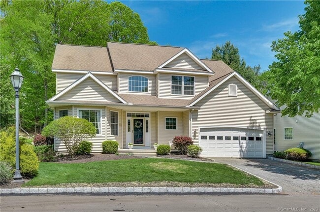 107 Governor Trumbull Way