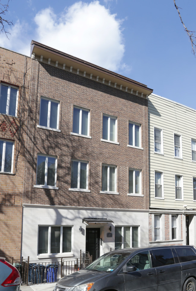 265 Powers ST in Brooklyn, NY - Building Photo - Building Photo