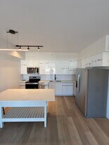 226 SE 3rd St, Unit B7 in Dania Beach, FL - Building Photo