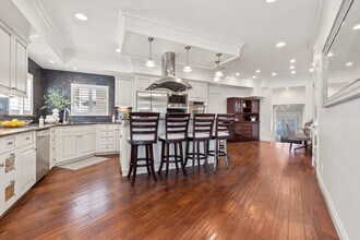 1077 10th St in Hermosa Beach, CA - Building Photo - Building Photo