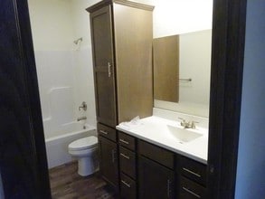 706 McHugh Rd in Holmen, WI - Building Photo - Building Photo