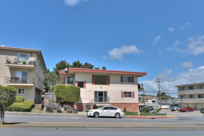 502 Richmond Dr in Millbrae, CA - Building Photo - Building Photo