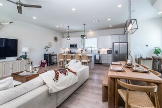 4919 Avenue J in Houston, TX - Building Photo - Building Photo