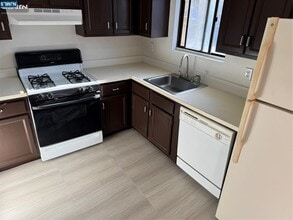 107 Bellgrove Dr in Mahwah, NJ - Building Photo - Building Photo