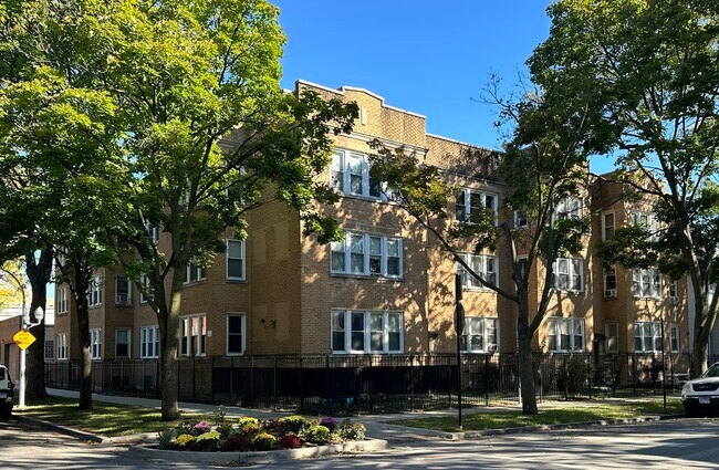 property at 3750 W Giddings St