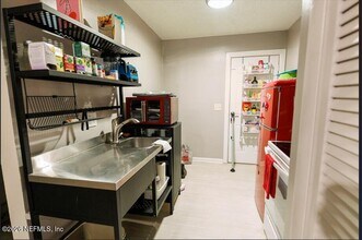 8037 Parental Cir in Jacksonville, FL - Building Photo - Building Photo