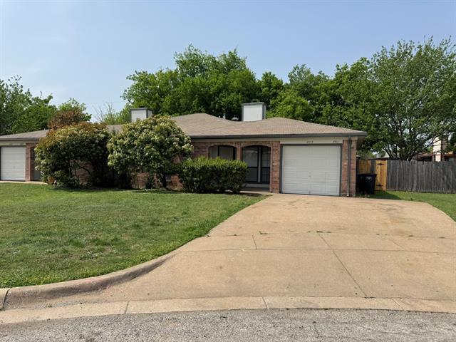 4513 Mizzenmast Ct in Fort Worth, TX - Building Photo