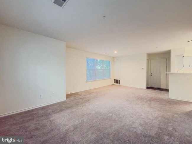 18520 Boysenberry Dr in Montgomery Village, MD - Building Photo - Building Photo