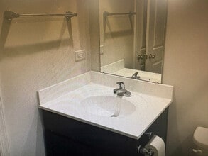 901 Wilson St in Waterman, IL - Foto de edificio - Building Photo