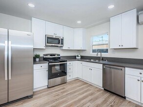 4956 63rd St in San Diego, CA - Building Photo - Building Photo