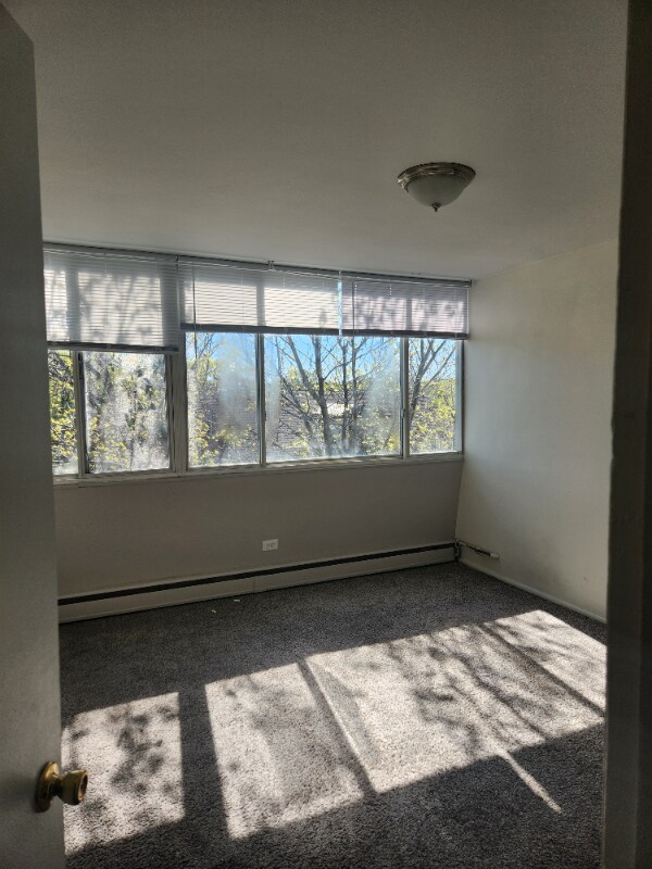 3575 N Oakland Ave in Shorewood, WI - Building Photo - Building Photo