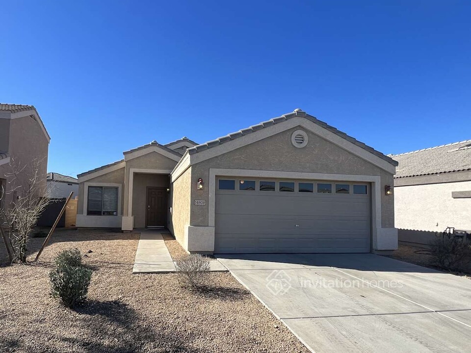 14808 N B St in El Mirage, AZ - Building Photo