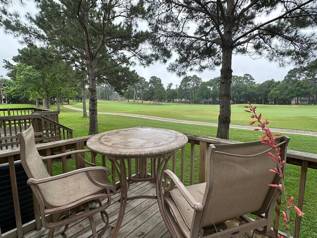 property at 16020 Fountainview Dr