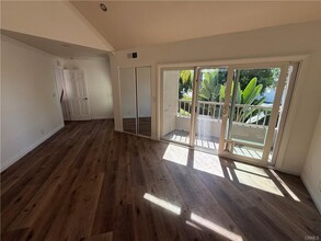 381 Bay View Terrace in Costa Mesa, CA - Building Photo - Building Photo