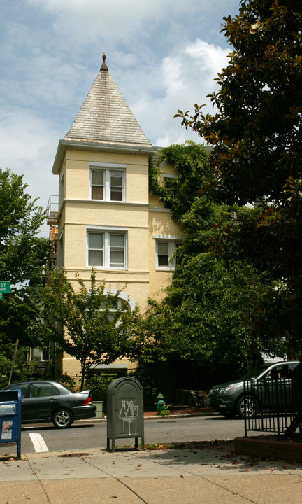 2149 N St NW in Washington, DC - Foto de edificio