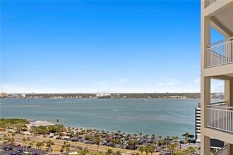 1180 Gulf Blvd in Clearwater, FL - Building Photo - Building Photo