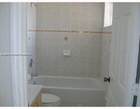 687 SW 7th St in Florida City, FL - Building Photo - Building Photo