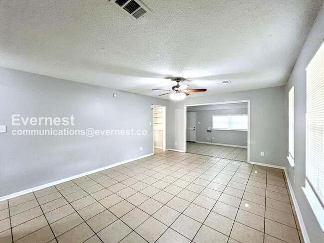 6175 Forestgate Rd in Horn Lake, MS - Building Photo - Building Photo