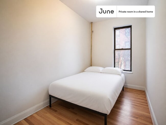 property at 81 W 124th St