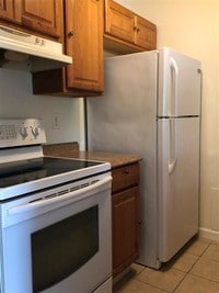 714 Memorial Mews St photo'