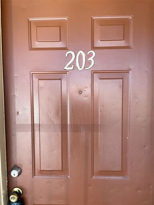 4710 Airport Blvd in Houston, TX - Building Photo