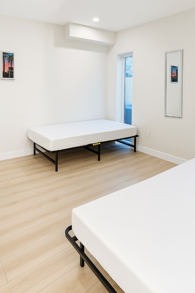 232 E 27th St in Los Angeles, CA - Foto de edificio - Building Photo