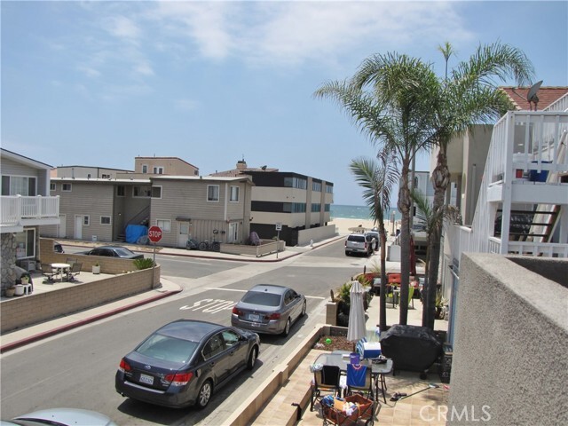 119 34th St in Newport Beach, CA - Foto de edificio - Building Photo