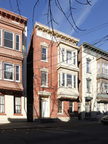 381 8th St in Troy, NY - Building Photo