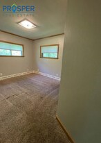 1239 Graham Ave in Eau Claire, WI - Building Photo