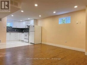 31 Sancrest Dr in Toronto, ON - Building Photo - Building Photo