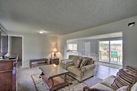 8417 Penny Ln in Anderson Island, WA - Foto de edificio - Building Photo