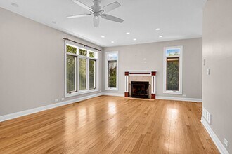 241 Jeffreys Pl in Highwood, IL - Building Photo - Building Photo