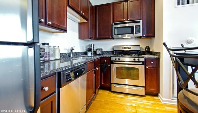 1122 W Catalpa Ave in Chicago, IL - Building Photo - Building Photo