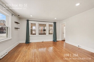 1300 Fisk Rd SE in Grand Rapids, MI - Building Photo - Building Photo