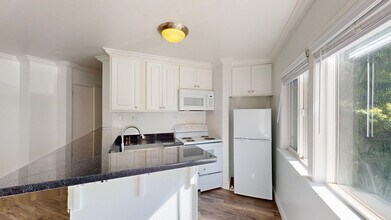 1827 Lincoln Ave in San Rafael, CA - Building Photo - Building Photo