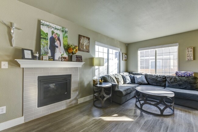 12740 Forest St in Thornton, CO - Building Photo - Building Photo